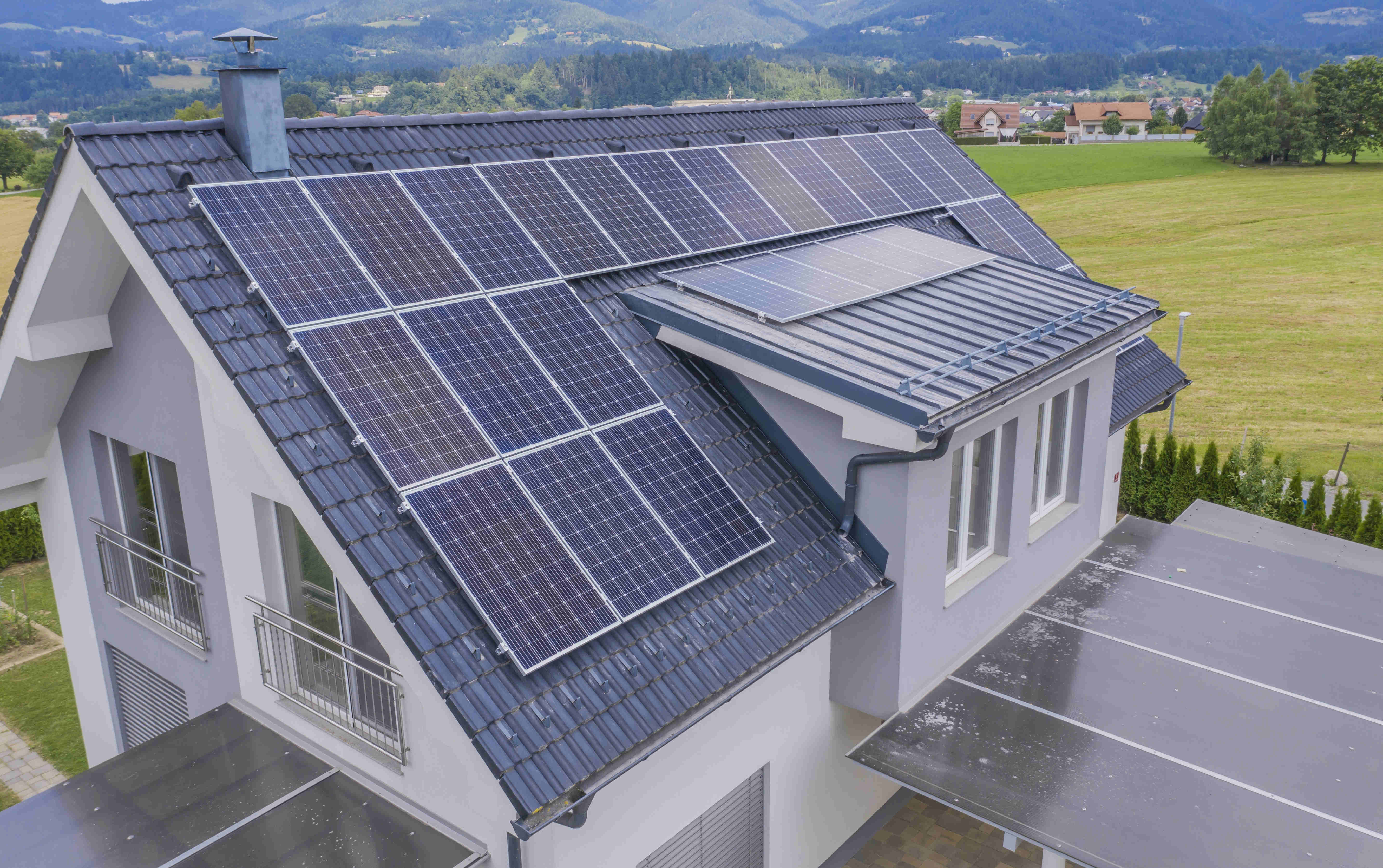 100% renewable energy coverage for new buildings by 2030